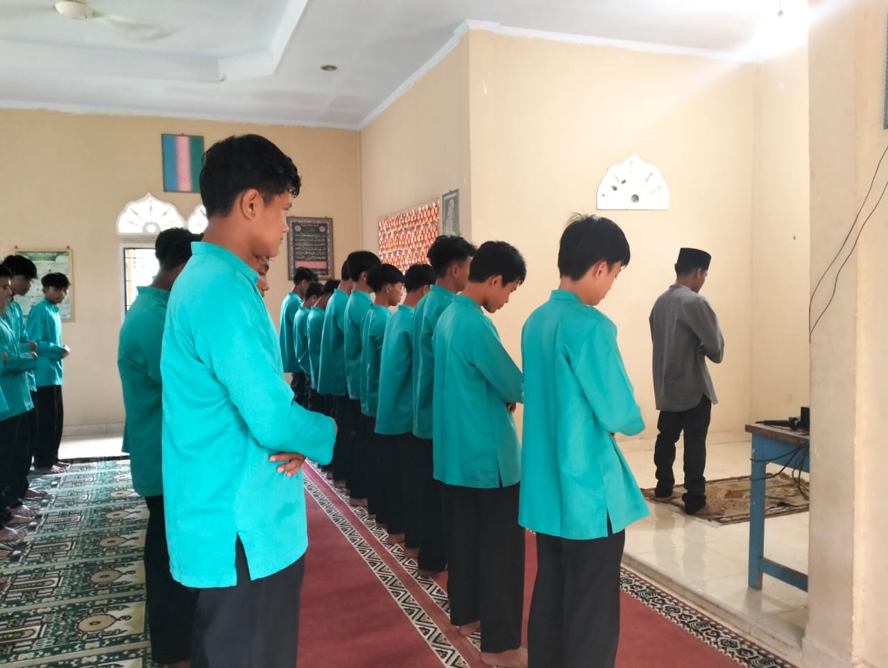 Tanamkan Pembiasaan Positif MAN 2 Bungo Rutinkan Sholat Dhuha di Madrasah