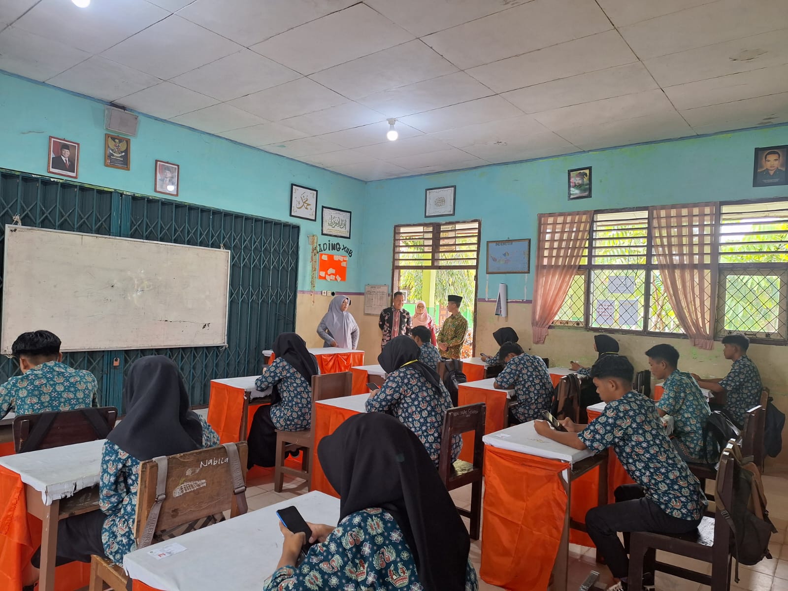 Kepala Kantor Kemenag Kabupaten Bungo Monitoring Ujian Madrasah Di MAN 2 Bungo