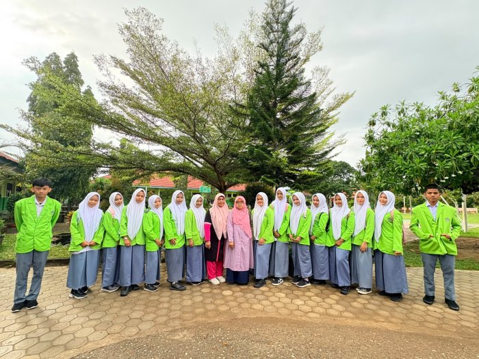 Siswa MAN 2 Bungo Tunjukkan Kreativitas di Ajang National Poster Competition 2026 Tingkat SMA/SMK/MA Sederajat