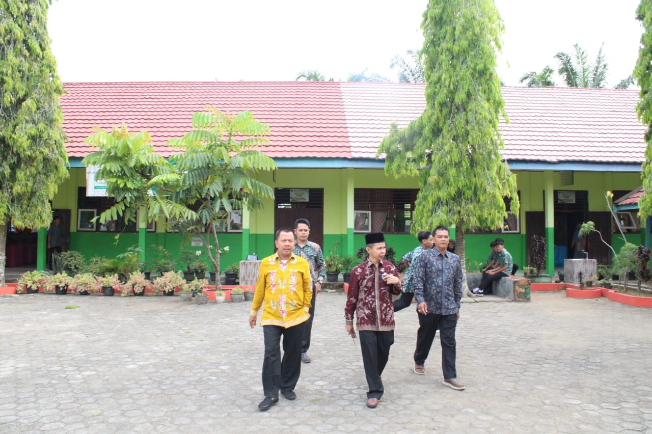 Monitoring ANBK di MAN 2 Bungo, Kakankemenag Pastikan Berjalan Lancar