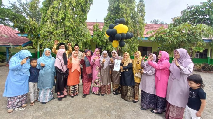 Balon Terbang HGN ke-80 Dilepas sebagai Simbol Doa dan Harapan Di MAN 2 Bungo