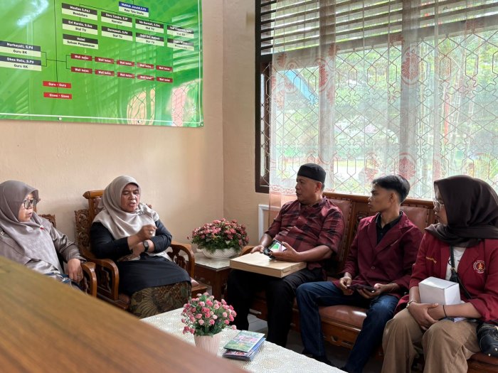 Tim Sosialisasi Kampus UNDARI Dharmasraya Kunjungi  MAN 2 Bungo