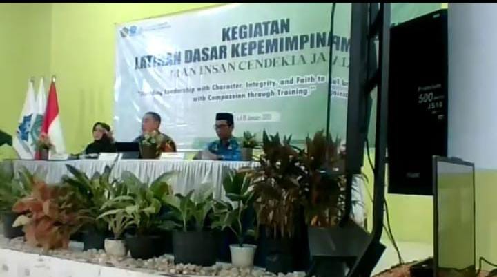 Kepala dan Guru MAN 2 Bungo Kompak Ikutin Kegiatan Zoom Meeting Penguatan Moderasi Beragama