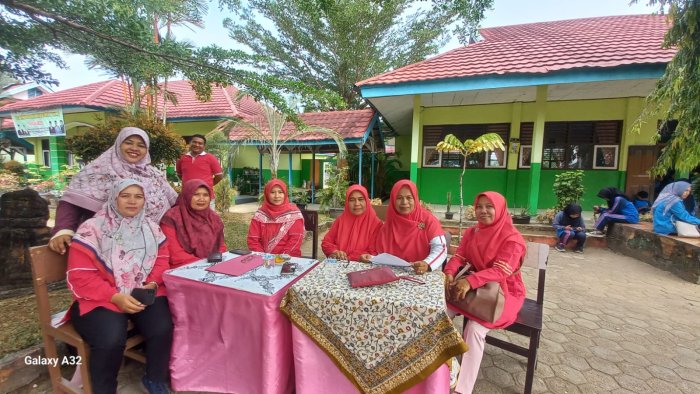 Guru MAN 2 Bungo Semarakkan Lomba Senam di Acara Pensi, Penuh Antusias dan Kekompakan