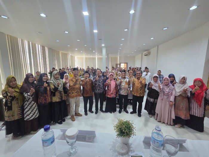 MAN 2 Bungo NGOPI Sosialisasi Kurikulum Berbasis Cinta