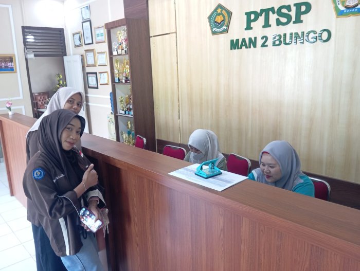 Kunjungan Tim UMMUBA dalam Rangka Pengantaran Undangan dan Penugasan Peserta LCC Kesehatan Milad ke-4 UMMUBA