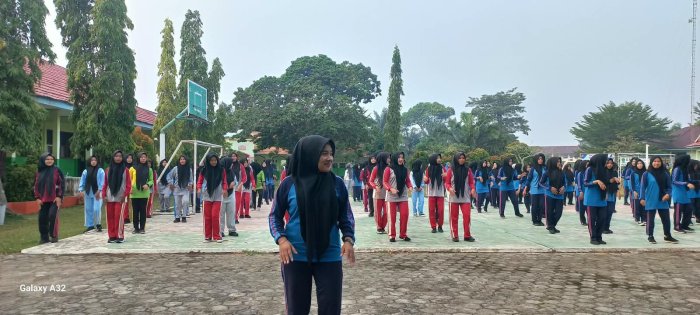 Senam Rutin Setiap Sabtu, Wujudkan Siswa dan Guru MAN 2 Bungo yang Sehat dan Bugar