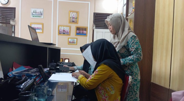 Staf TU MAN 2 Bungo Tunjukkan Komitmen, Siap Dukung Administrasi Guru dengan Pelayanan Prima