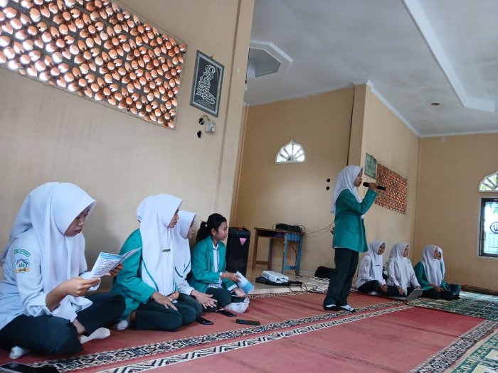 MAN 2 Bungo Kedatangan Tim Sosialisasi Anti Korupsi dari Institut Administrasi dan Kesehatan Setih Setio Muara Bungo