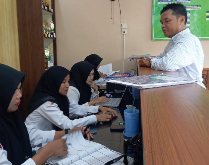 Pentingnya peran Staf Tata Usaha (TU) dalam mendukung kelancaran kegiatan administrasi