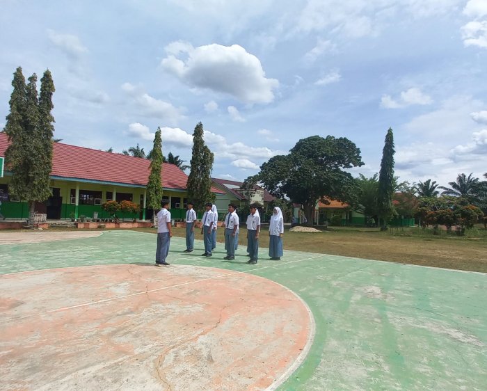 Langkah Kompak X B: Panaskan Semangat Jelang Lomba LKBB Pensi Antar Kelas!