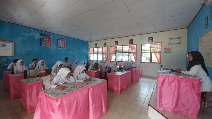 Kelas XII A Tunjukkan Semangat Belajar Bahasa Indonesia yang Menginspirasi
