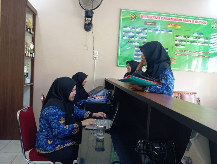 Dua Guru MAN 2 Bungo Kunjungi PTSP: Tingkatkan Koordinasi Layanan Administrasi Madrasah