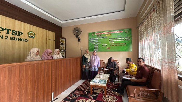 MAN 2 Bungo Terima Kunjungan IAK Muara Bungo, Jalin Kolaborasi Bersama Guru BK untuk Siswa Kelas XII