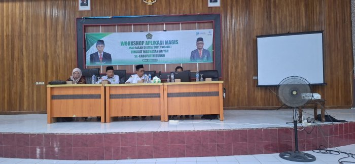Kepala MAN 2 Bungo dan Operator EMIS Ikuti Workshop Aplikasi MAGIS Tingkat Madrasah Aliyah se-Kabupaten Bungo
