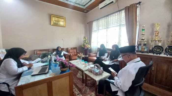 Kepala dan Seluruh Wakil Kepala MAN 2 Bungo Gelar Rapat Pembentukan Tim PKKM 2025