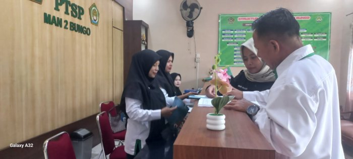 Akbid Amanah Muara Bungo Perkenalkan Kampus di MAN 2 Bungo, Disambut Hangat Pihak Madrasah