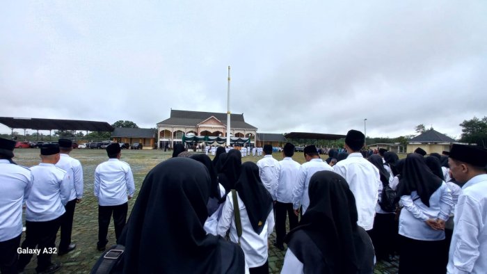 MAN 2 Bungo Ikuti Upacara Hari Amal Bakti ke-80 di Lapangan MTQ Kabupaten Bungo