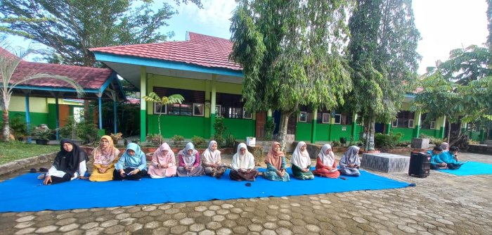 Menjemput Berkah di Hari Penuh Rahmat: MAN 2 Bungo Gelar Yasinan Rutin Setiap Jumat