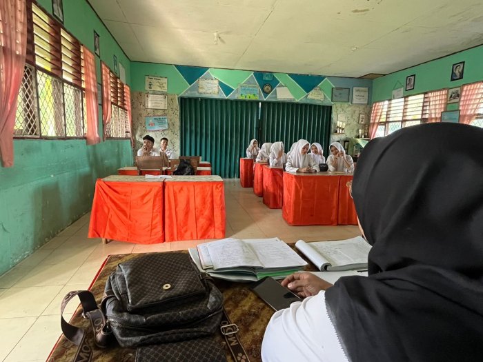 PELAJARI USHUL FIQH TENTANG KEDUDUKAN DAN FUNGSI IJTIHAD BERSAMA IBU DENI TRIZAWATI, S.Pd.I