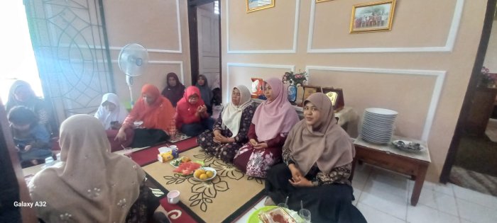 Enam Guru MAN 2 Bungo Lulus Sertifikasi, Rayakan Syukur dengan Makan Bersama