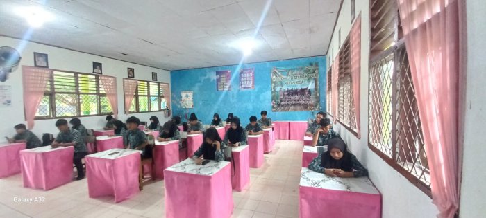 Ujian Madrasah Hari Keempat, Siswa MAN 2 Bungo Uji Kemampuan di Mapel Matematika, SKI, dan Penjas