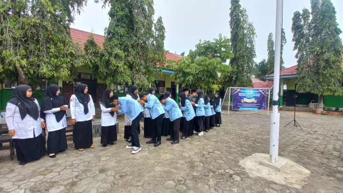 Penuh Haru, Perpisahan Anggota PPLK IAI YASNI Muara Bungo  Di MAN 2 Bungo