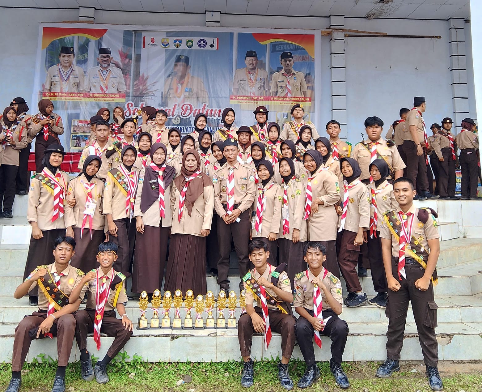 Raih 10 Piala Pangkalan MAN 2 Bungo Jadi Juara Umum