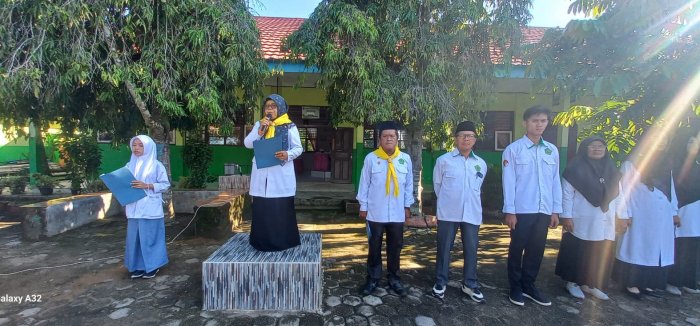 Anggota PMR MAN 2 Bungo Resmi Dilantik, Siap Menjadi Generasi Peduli dan Berjiwa Kemanusiaan