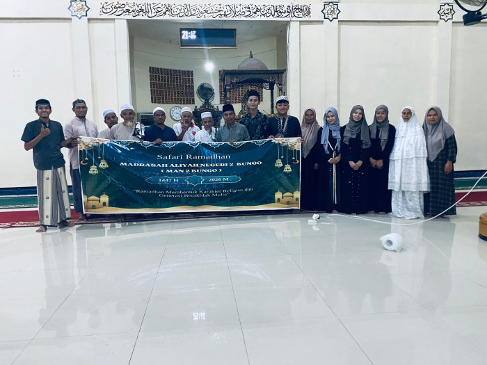 Hari Kelima Safari Ramadhan, MAN 2 Bungo Semarakkan Masjid Agung Baiturrahim Pulau Batu dengan Kegiatan Keagamaan