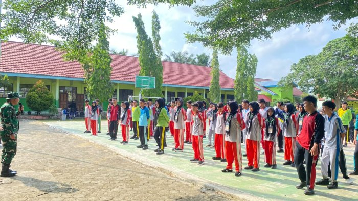 Hari Ketiga MATAMUDA Diisi Edukasi Anti Bullying dan Latihan Keterampilan Baris Berbaris Bersama Koramil 416-06 Muara Bungo Hari Ketiga MATAMUDA Diisi Edukasi Anti Bullying dan Latihan Keterampilan Baris Berbaris Bersama Koramil 416-06 Muara Bungo