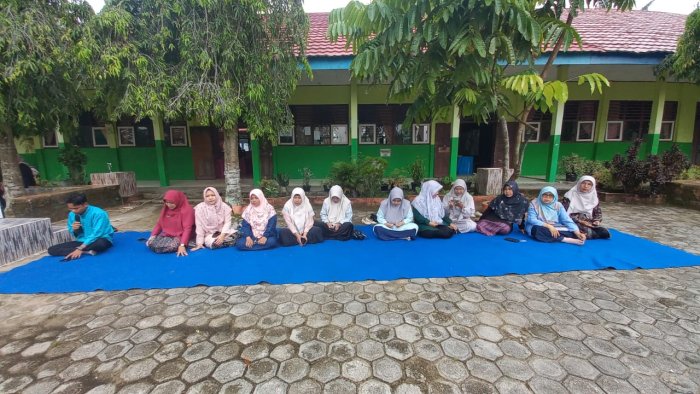 MAN 2 Bungo Gelar Kegiatan Yasinan Rutin Hari Jumat untuk Tingkatkan Keimanan Siswa