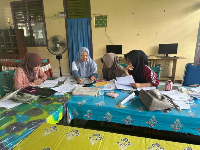 Intensif Bimbing Siswa MAN 2 Bungo, Ibu Maisarah, S.Pd Matangkan Persiapan Hadapi OMI Fisika 2026