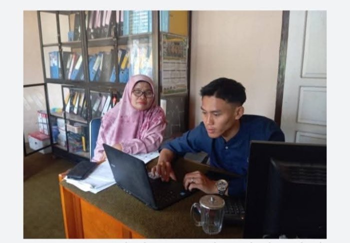 Guru Informatika MAN 2 Bungo Siapkan Soal ASAS Ganjil