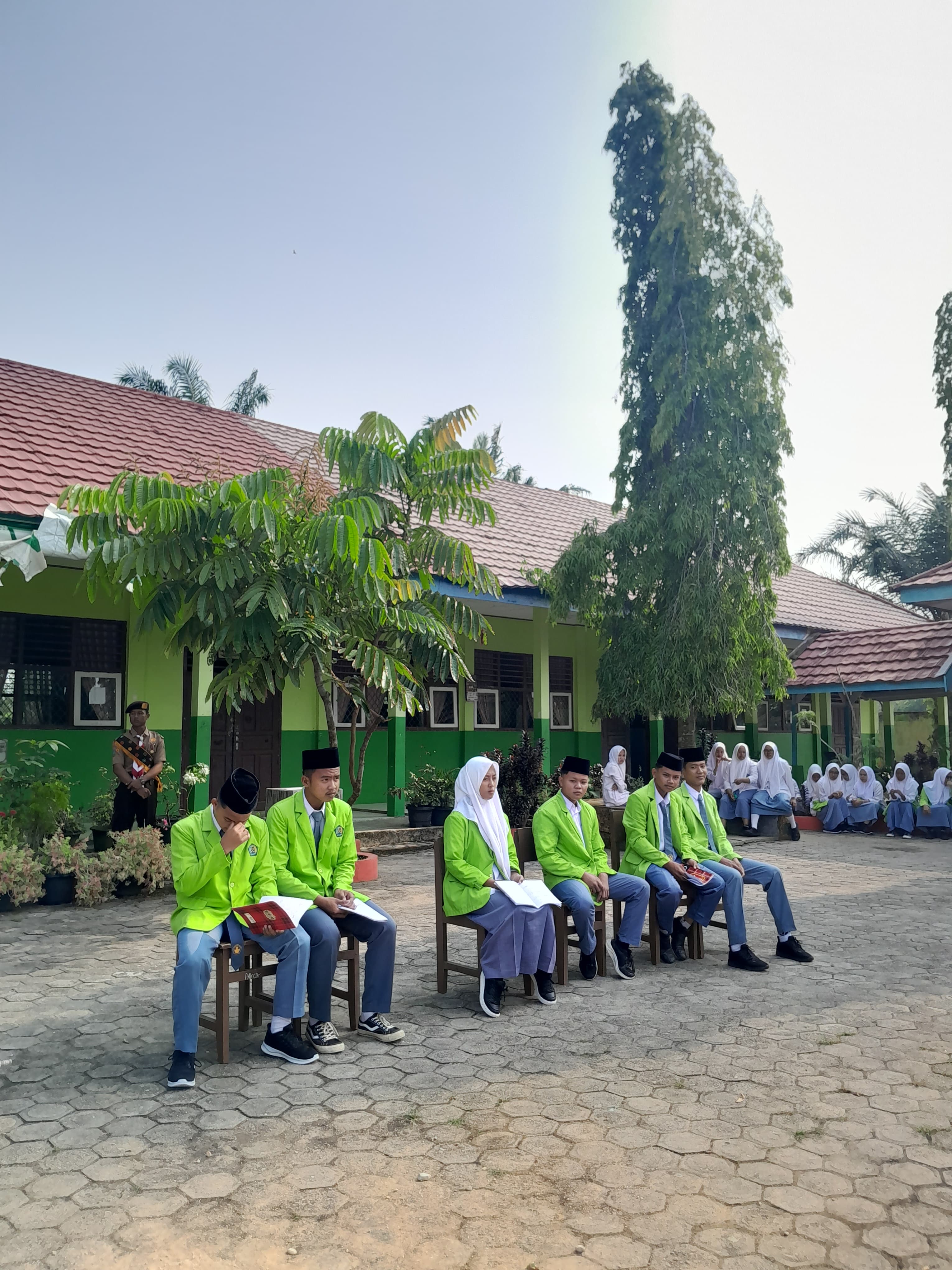 DEBAT VISI/MISI KANDIDAT CALON KETUA DAN WAKIL KETUA OSIM MAN 2 BUNGO