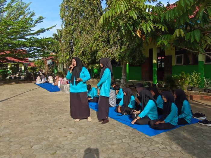 Desma Jessi, dan Febriyana Siswi MAN 2 Bungo Tampil Memukau dalam Kegiatan Pengembangan Diri