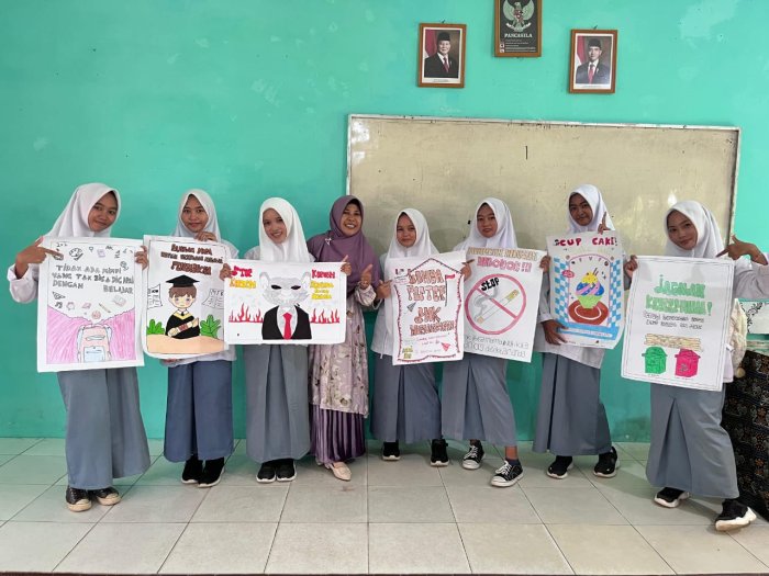 Asah Kreativitas Siswa dengan Membuat Poster