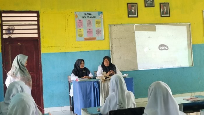 Kepala MAN 2 Bungo Laksanakan Pengawasan Penelitian Tesis Guru tentang Pengembangan Media Pembelajaran Berbasis RPG