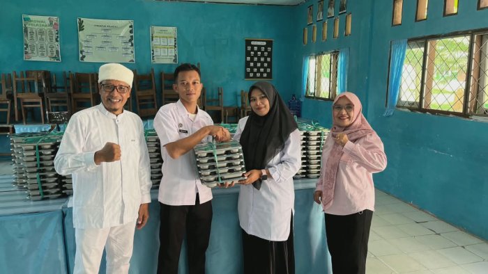 Program MBG Perdana di MAN 2 Bungo Disambut Meriah, Siswa dan Guru Rasakan Manfaatnya