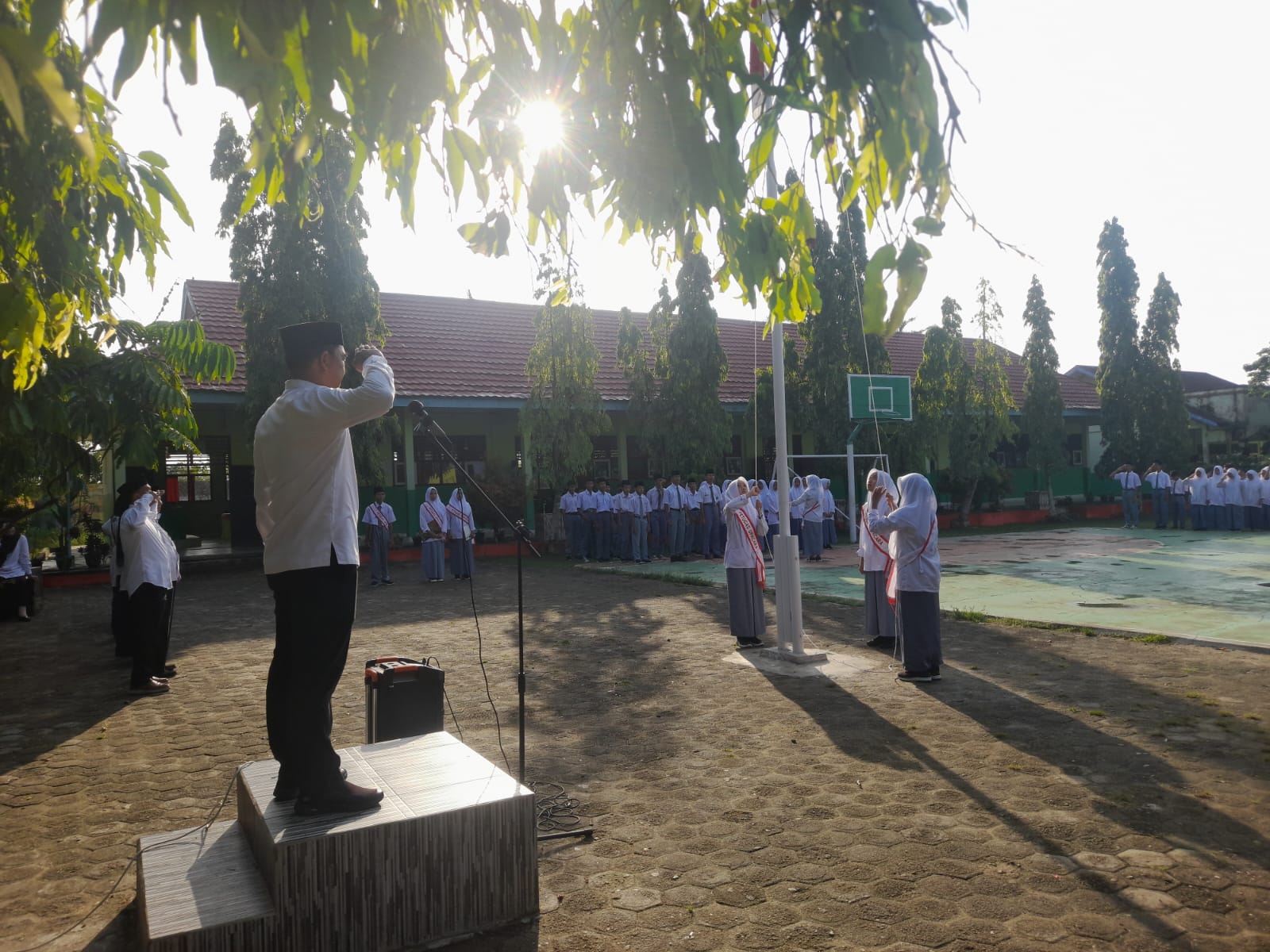 MAN 2 Bungo Laksanakan Upacara Peringatan Hari Pahlawan