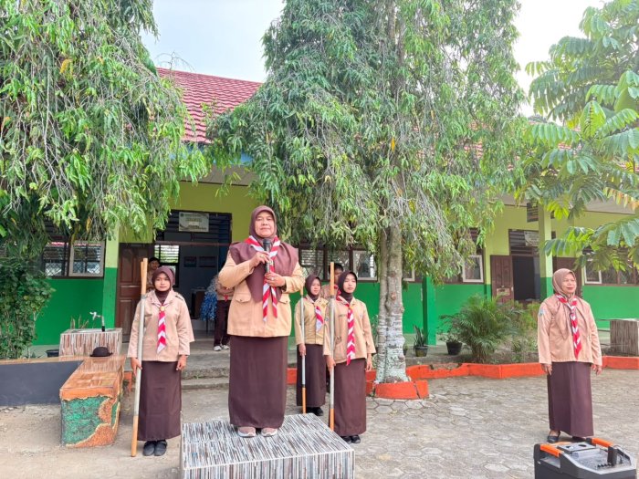 Semarak HUT Pramuka ke-65, MAN 2 Bungo Gelar Upacara Bendera