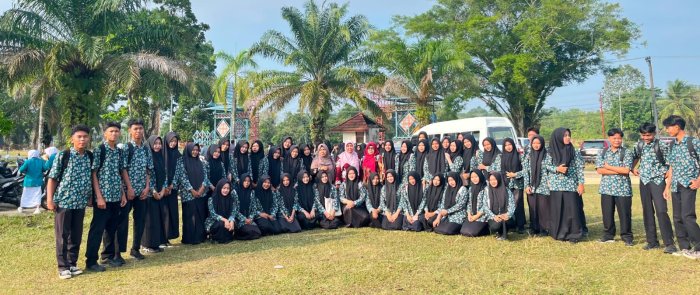 50 Siswa MAN 2 Bungo Ikuti Sosialisasi Akbar Pencegahan Intoleransi, Radikalisme, Perundungan, dan Bahaya Narkoba 50 Siswa MAN 2 Bungo Ikuti Sosialisasi Akbar Pencegahan Intoleransi, Radikalisme, Perundungan, dan Bahaya Narkoba