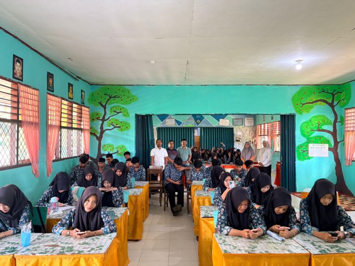 MAN 2 Bungo Sambut Tim Sosialisasi UTBK dan Rekrutmen Kedinasan TNI-Polri