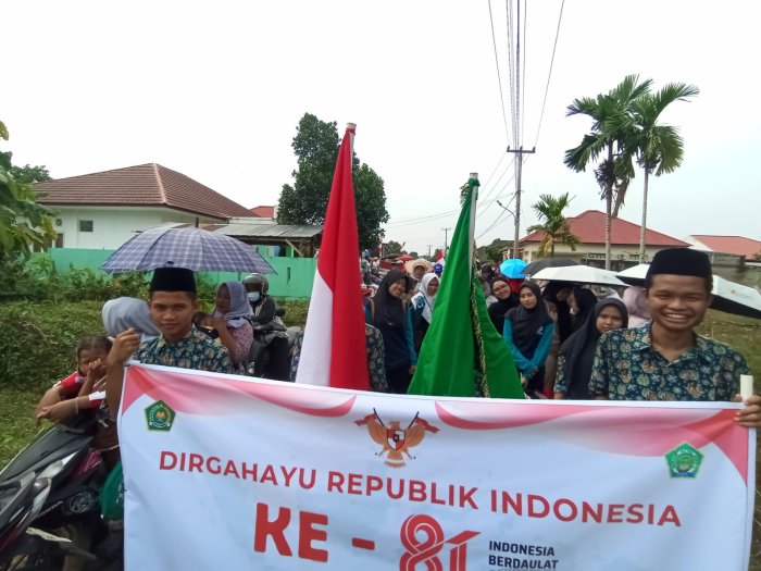 Siswa-Siswi MAN 2 Bungo Meriahkan Pawai Kecamatan Bungo Dani
